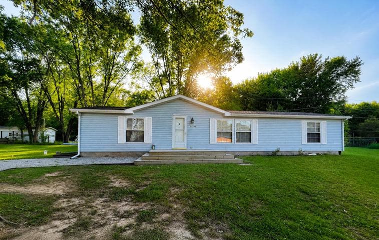 54598 Park Lane, Eau Claire, MI 49111