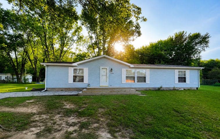 54598 Park Lane, Eau Claire, MI 49111