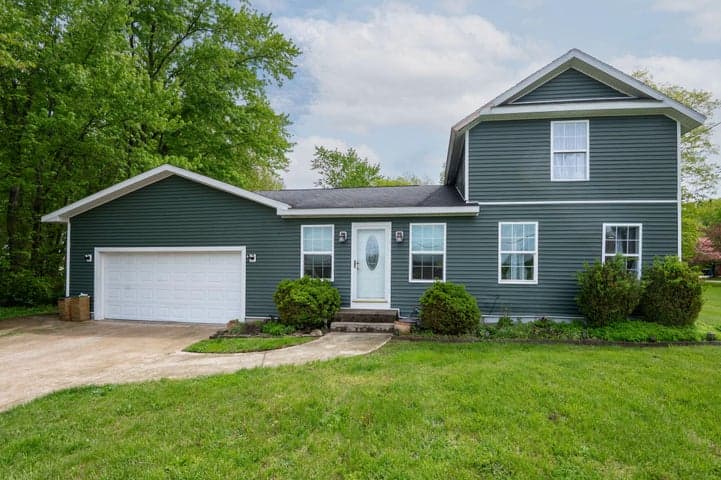 8521 Kephart Lane, Berrien Springs, MI 49103