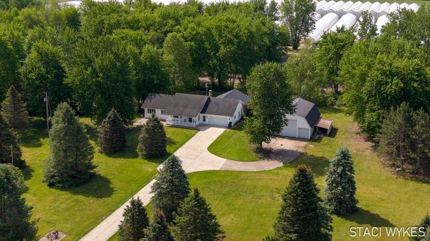 2550 Ranchland Drive SW, Byron Center, MI 49315