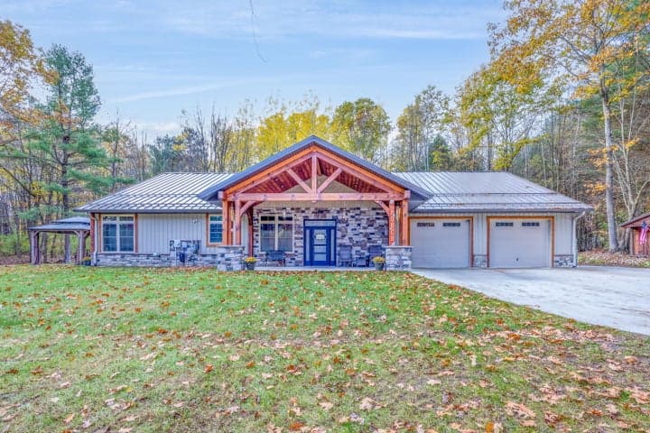 3159 Hilltop Lane, Mount Pleasant, MI 48858