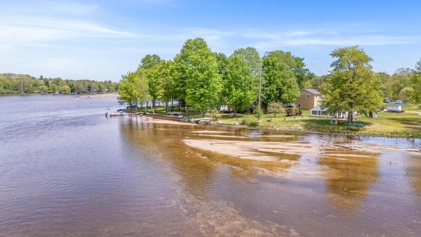 11035 Birchpark Drive, Stanwood, MI 49346