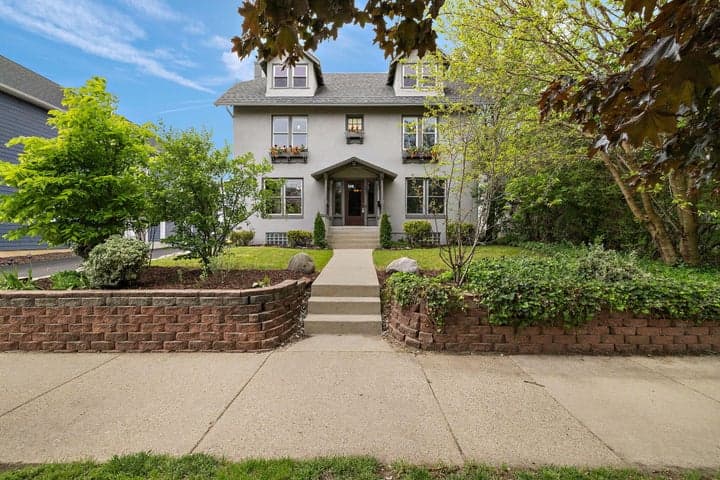 637 Fairview Avenue NE, Grand Rapids, MI 49503