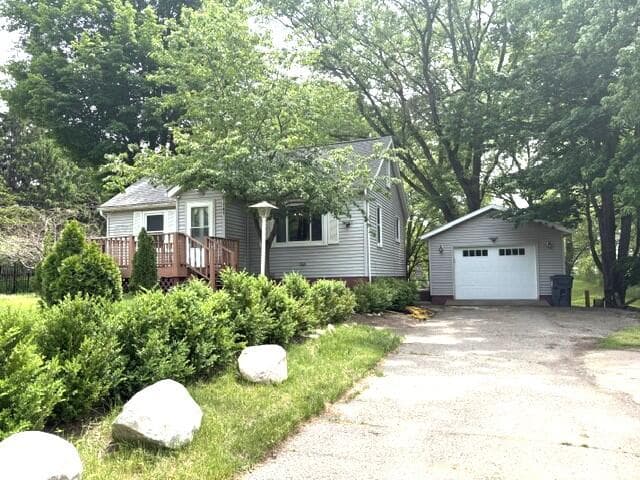 67741 County Road 388, South Haven, MI 49090