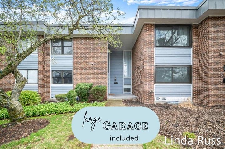 2440 E Collier Avenue SE, Grand Rapids, MI 49546