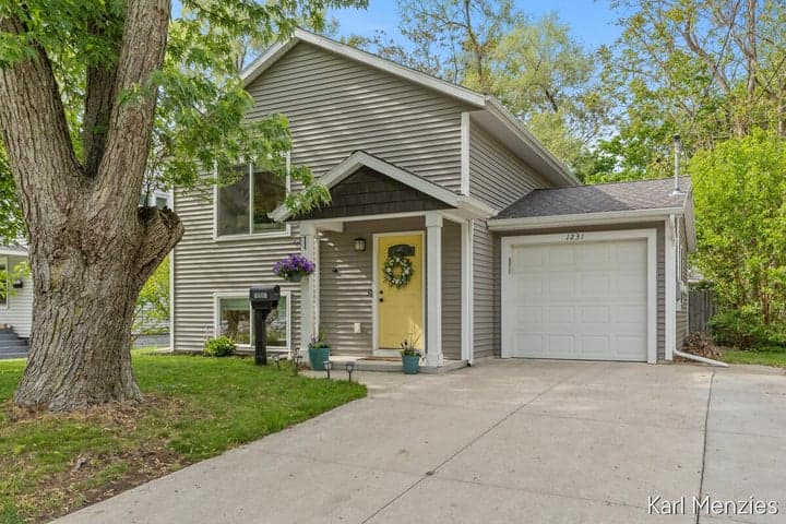 1231 Bradford Street NE, Grand Rapids, MI 49503