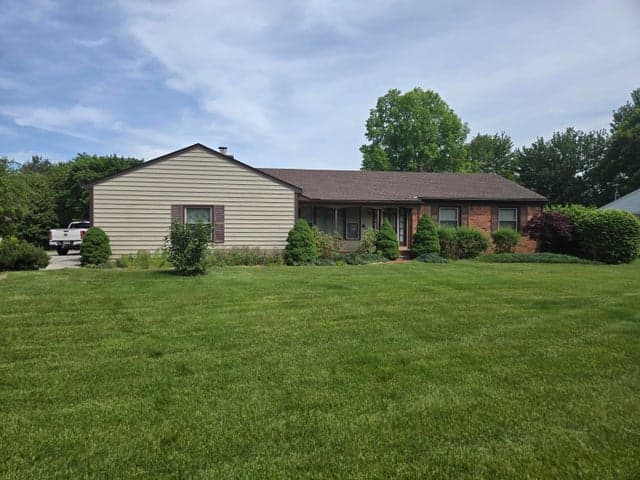 5827 Pine View Drive, Ypsilanti, MI 48197