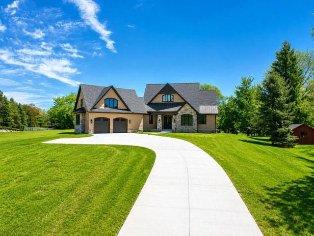 69166 Slating Lane, Bruce, MI 48065