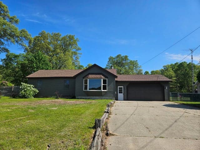 1090 Holton Whitehall Road, Whitehall, MI 49461