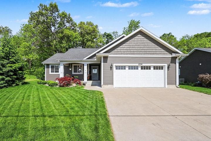 2006 Lake Avenue, Muskegon, MI 49445
