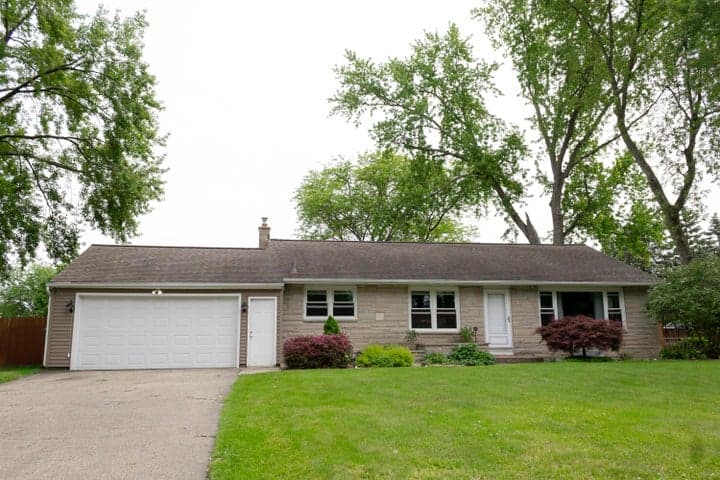 216 Larkspur Avenue, Portage, MI 49002
