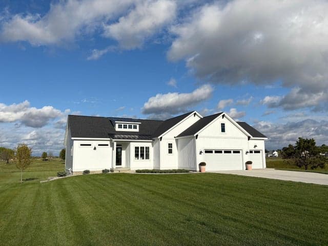 4616 Harkemas Creek Drive, Holland, MI 49424