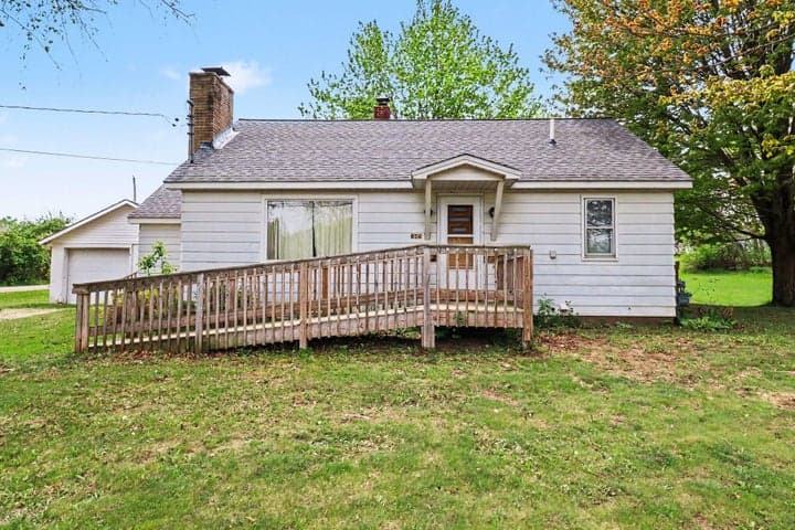 345 W Church Avenue, Reed City, MI 49677