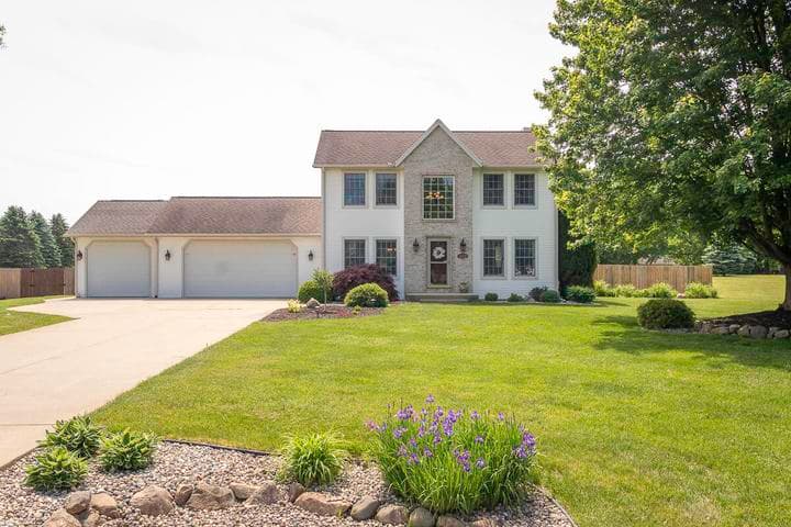 47679 Woodfield Circle, Mattawan, MI 49071
