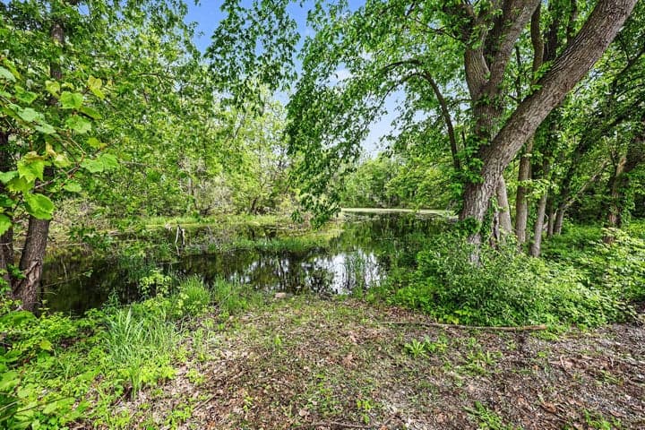 Sooten Road, Manchester, MI 48158