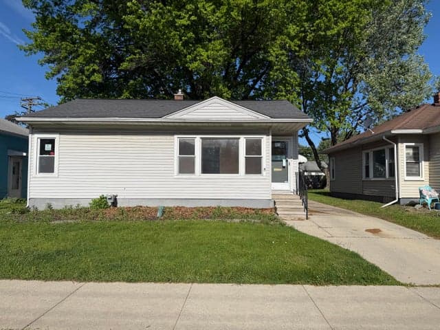 22415 Wilmot Avenue, Eastpointe, MI 48021