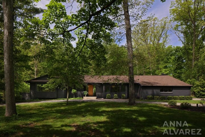 7130 Oakbrook Street SE, Grand Rapids, MI 49546