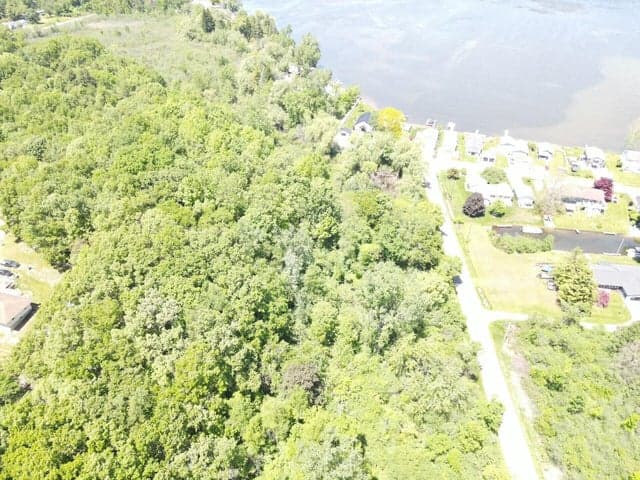 Ambs Drive, Jackson, MI 49201