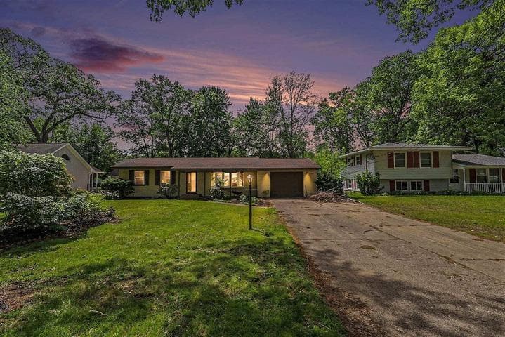 15131 Deremo Street, Grand Haven, MI 49417