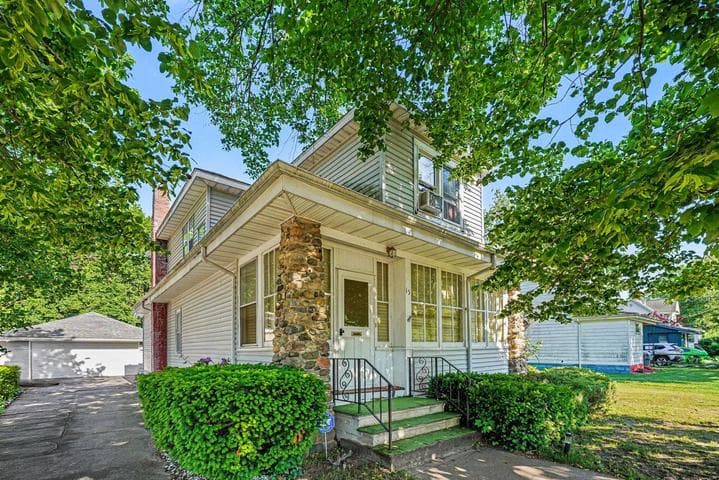 15 Church Street, Hartford, MI 49057