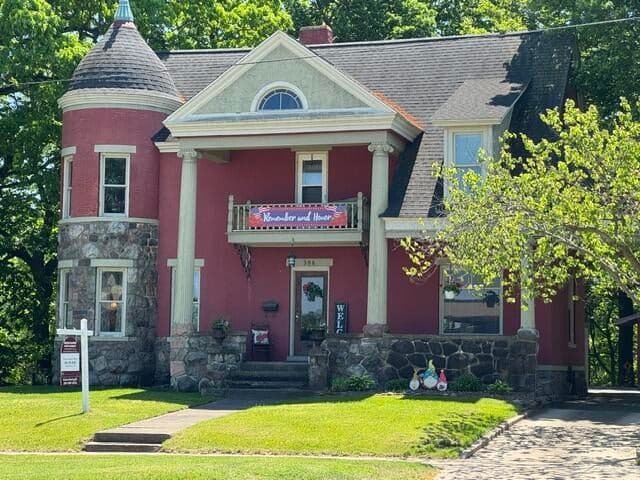 306 W Michigan Avenue, Three Rivers, MI 49093