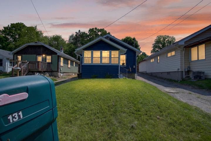 131 Park Drive, Jackson, MI 49203