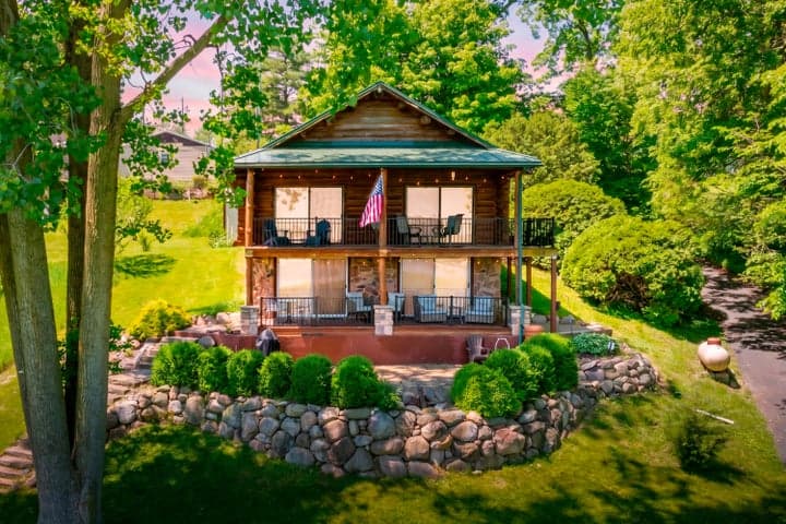 61851 Ochala Drive, Jones, MI 49061
