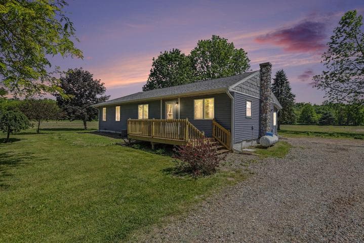22111 Dutch Settlement Street, Cassopolis, MI 49031
