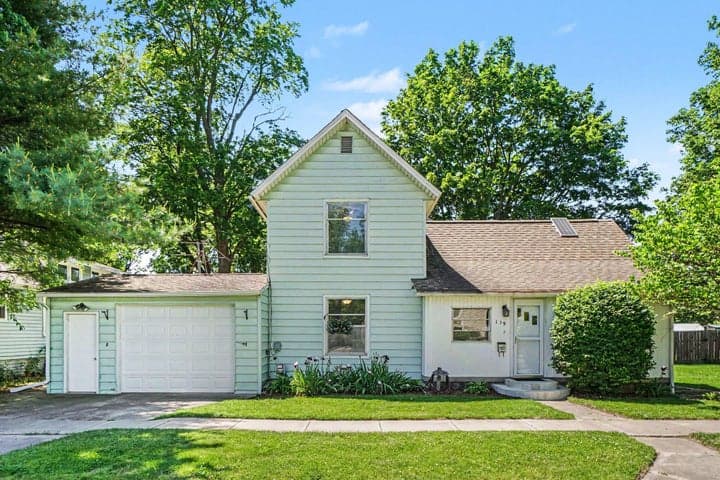 139 N Kalamazoo Avenue, Vicksburg, MI 49097