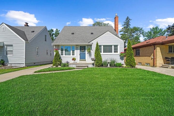 6017 Drexel Street, Dearborn Heights, MI 48127