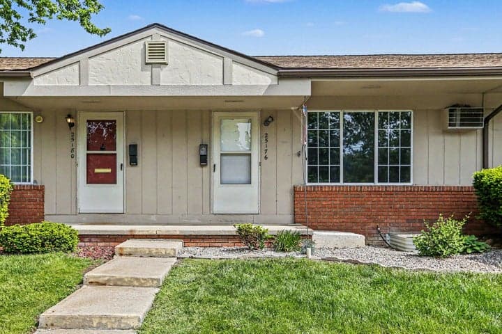 25176 Potomac Drive 2, South Lyon, MI 48178
