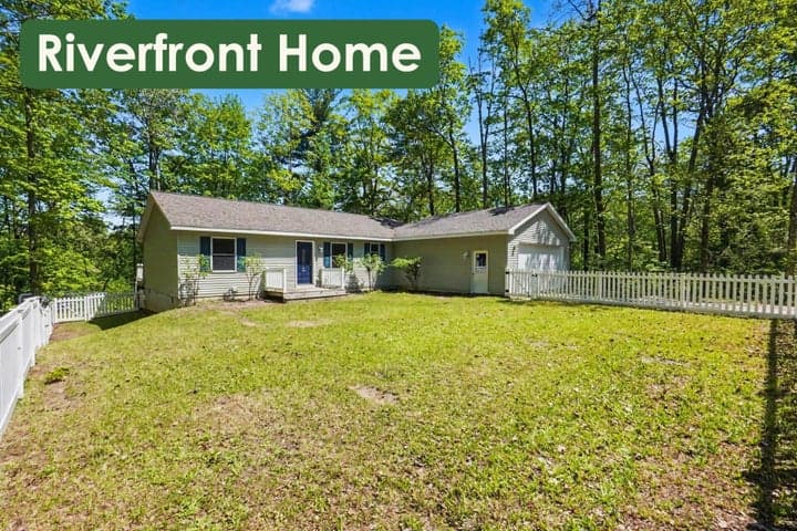 6360 W 8 Mile Road, Irons, MI 49644