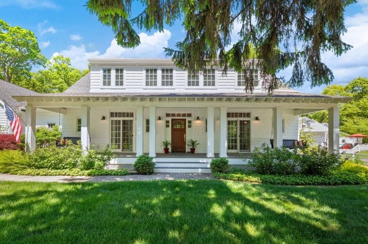 47118 Oak Avenue, Grand Beach, MI 49117