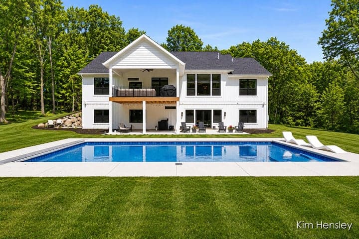 8571 Young Avenue NE, Rockford, MI 49341