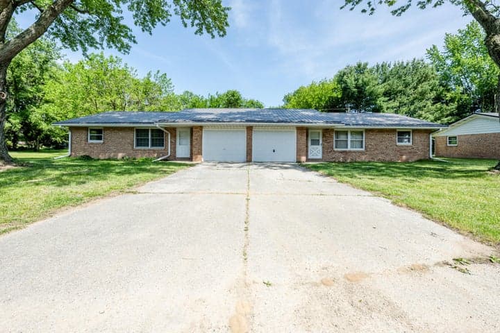 6834 E Napier Avenue, Benton Harbor, MI 49022