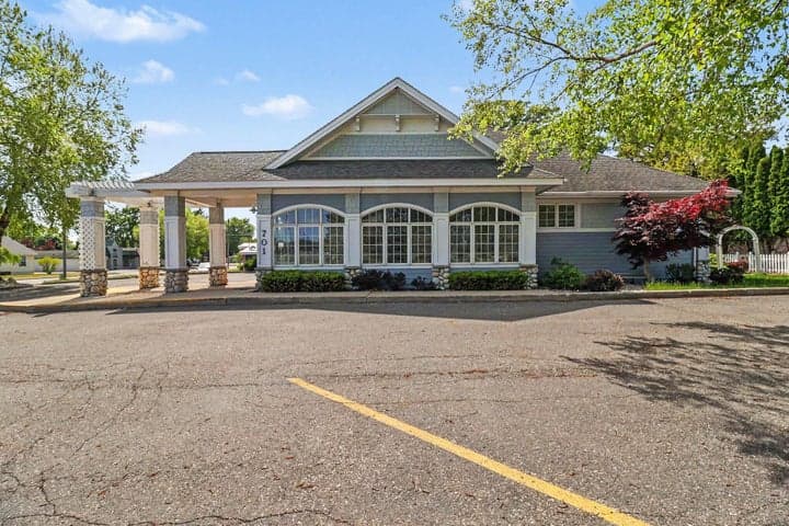 701 N Washington Avenue, Ludington, MI 49431