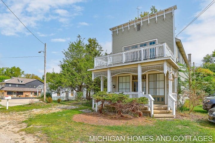 1395 Blue Star Highway, South Haven, MI 49090