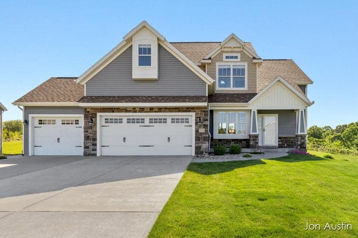 8637 Petoskey Street, Kalamazoo, MI 49009