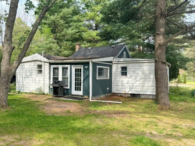 2032 S 17th Street, Niles, MI 49120