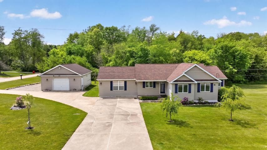 10740 Montview Drive, Jerome, MI 49249