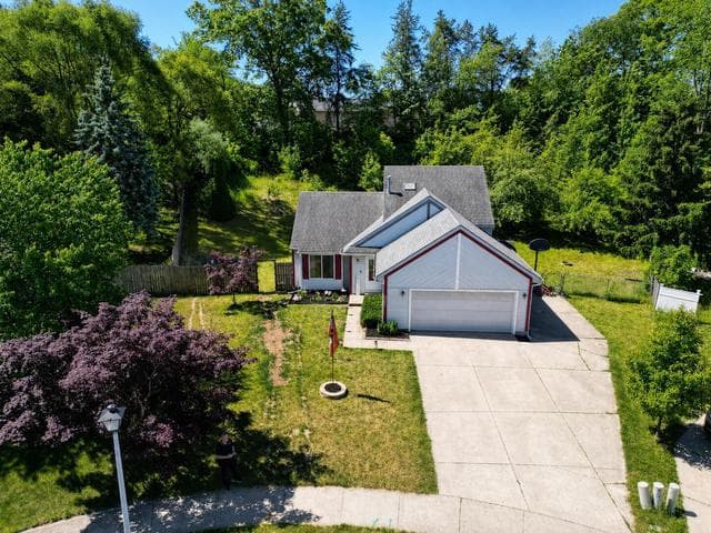 5705 Gatewood Drive SE, Grand Rapids, MI 49508