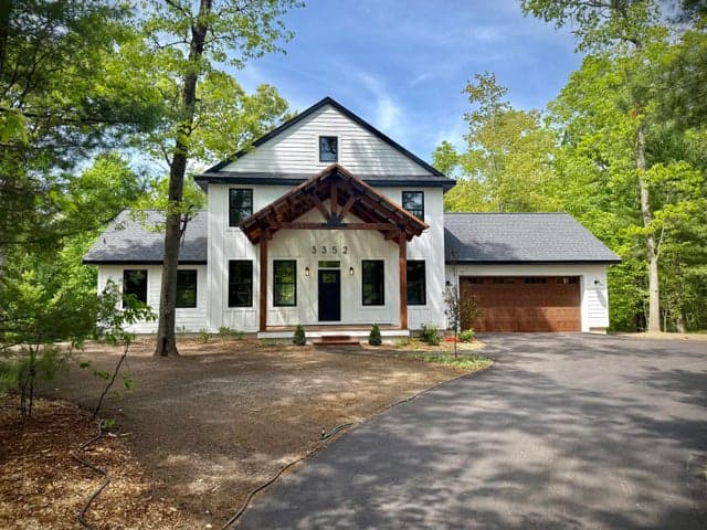 3352 White Eagle, Muskegon, MI 49442