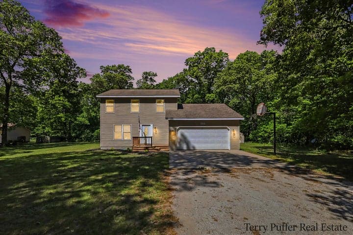 351 N Hilton Park Road, Muskegon, MI 49442