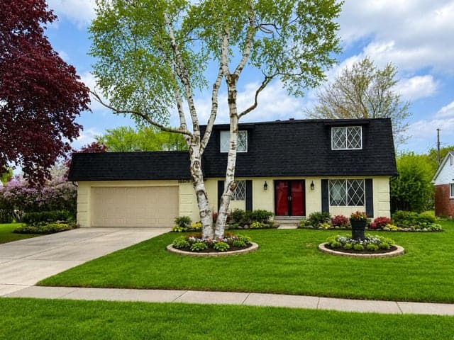 18175 Rainbow Drive, Lathrup Village, MI 48076