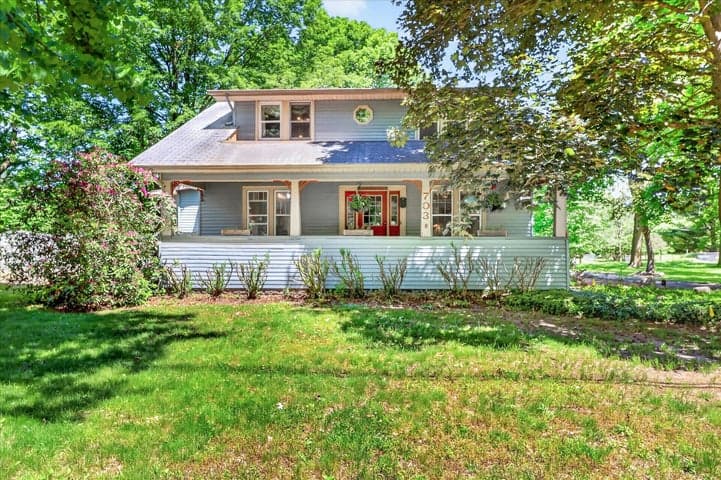 703 E Osterhout Avenue, Portage, MI 49002