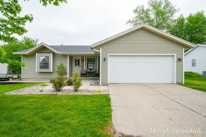 265 Country Club Road, Holland, MI 49423