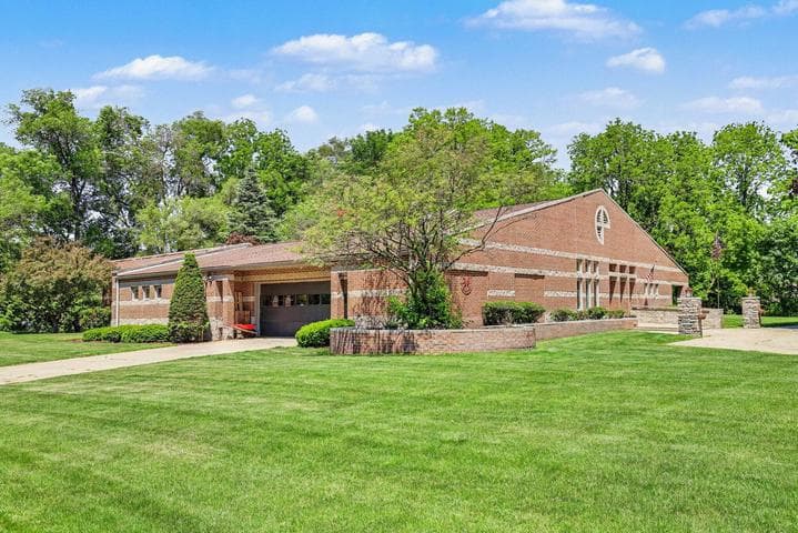 829 S Lincoln Street, Greenville, MI 48838