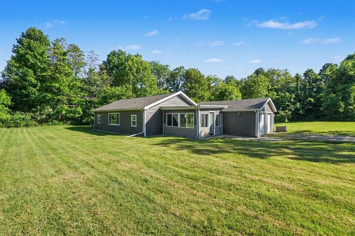 70068 Michigan 43, South Haven, MI 49090