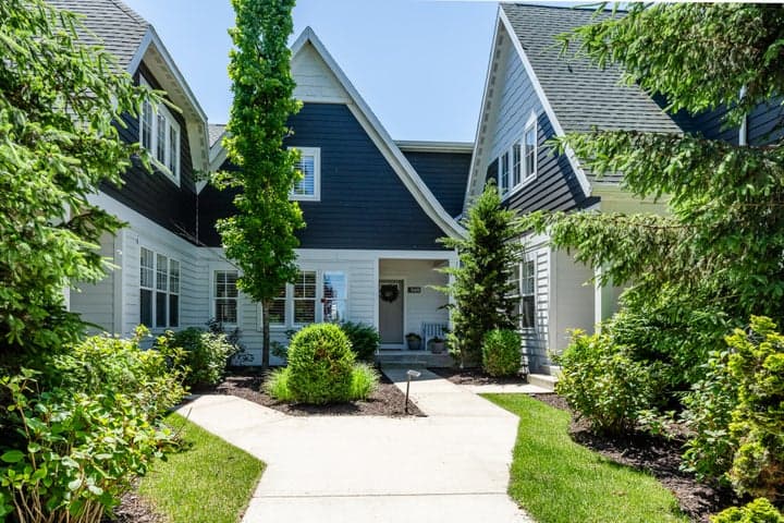 948 Whitwam Drive, St. Joseph, MI 49085