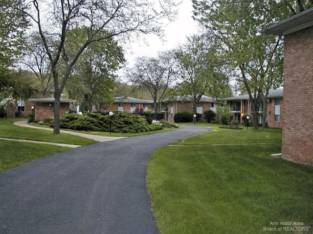 1217 Island Drive 204, Ann Arbor, MI 48105